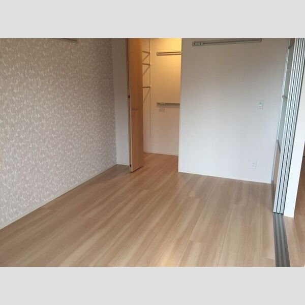 エストルピナス202号室 洋室