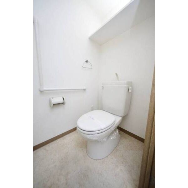 ソフィアガーデン0402号室 トイレ