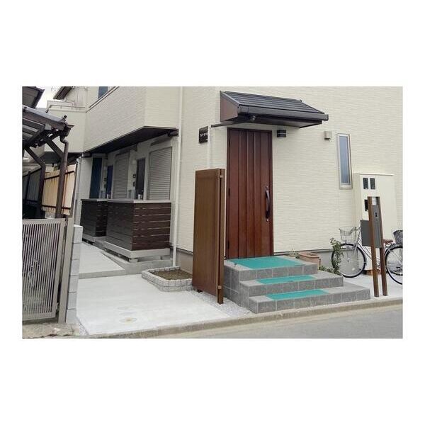 アレアセントロ104号室 エントランス