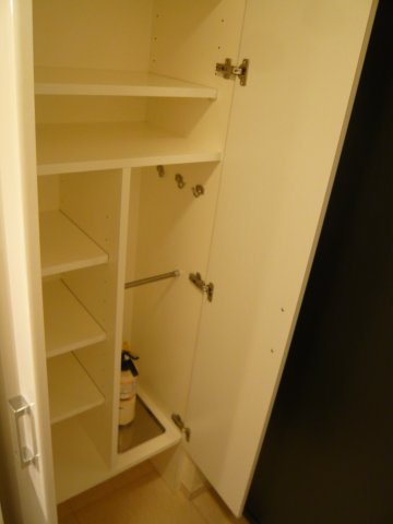 レガロ中野坂上705号室 収納