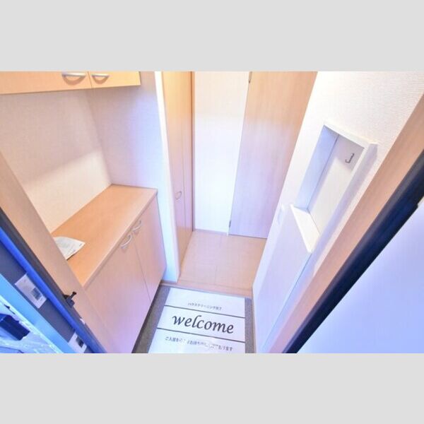 ラディアント102号室 玄関