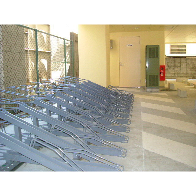 シェーンブルン6階 駐輪場