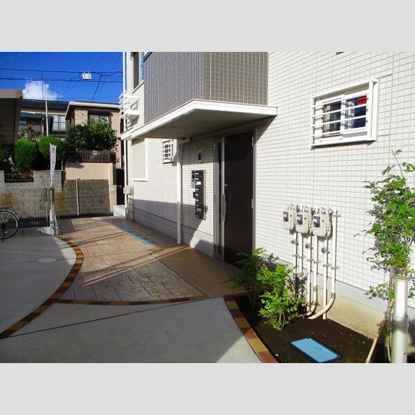 メゾン陽光台 エントランス