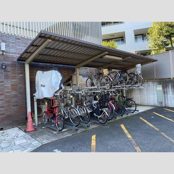 モンテバレ等々力 駐輪場