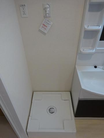 ユニヴァリィ　ルークス302号室 洗濯機置場