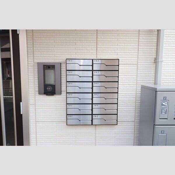 ハイクレスト105号室 オートロック&集合ポスト