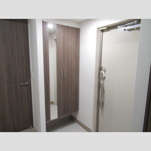 N・D-ROOM IIDACHOU　A棟106号室 玄関