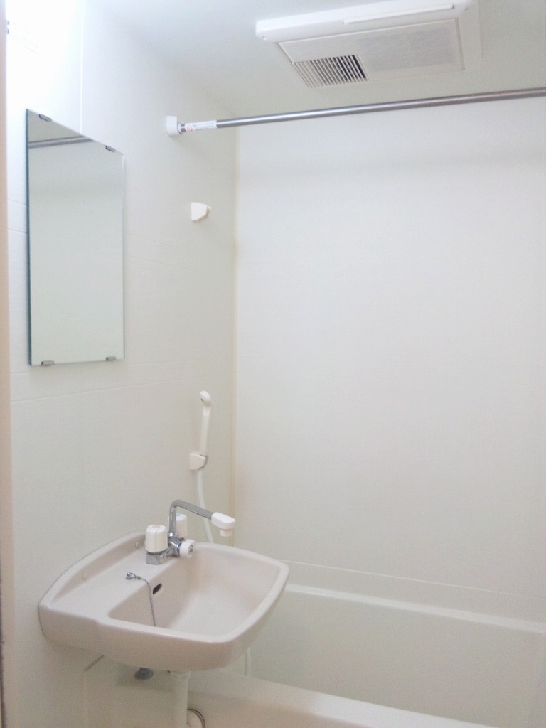 レオパレスリヴェール 内観