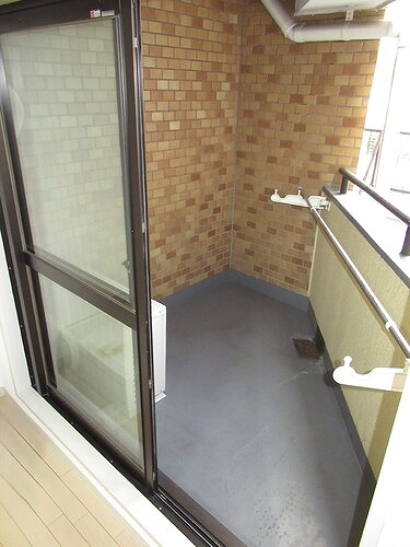 ライオンズマンション初台第３ ルーフバルコニー