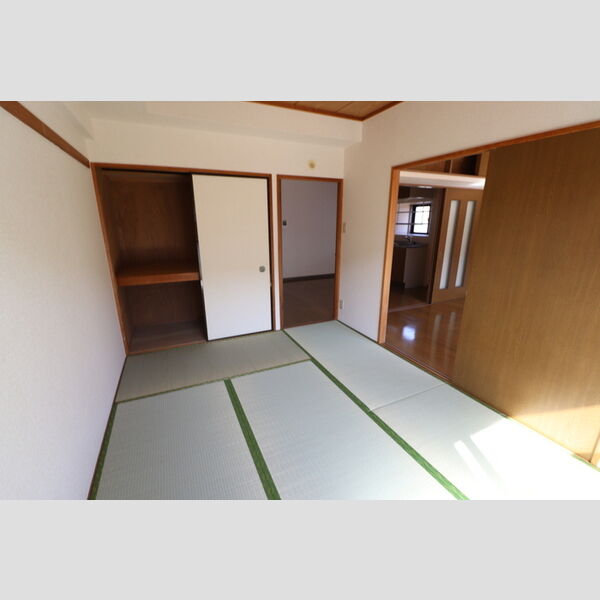 フローレンスMORITA201号室 和室