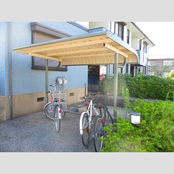 ハイカムール・浅井 駐輪場