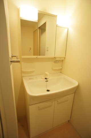 ＫＡＮＥＮＡＲＩ和光0305号室 洗面所です