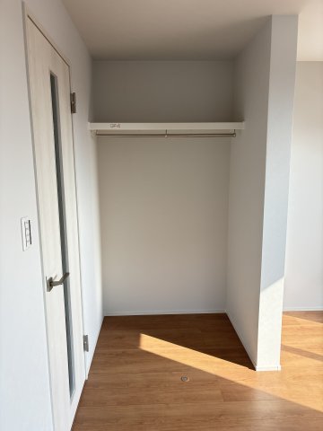 ウィンメゾン海神0201号室 収納