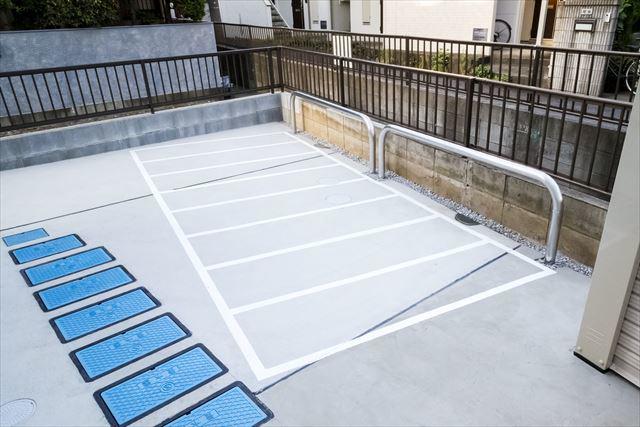 ＣＲＡＳＴＩＮＥ植竹町3階 玄関