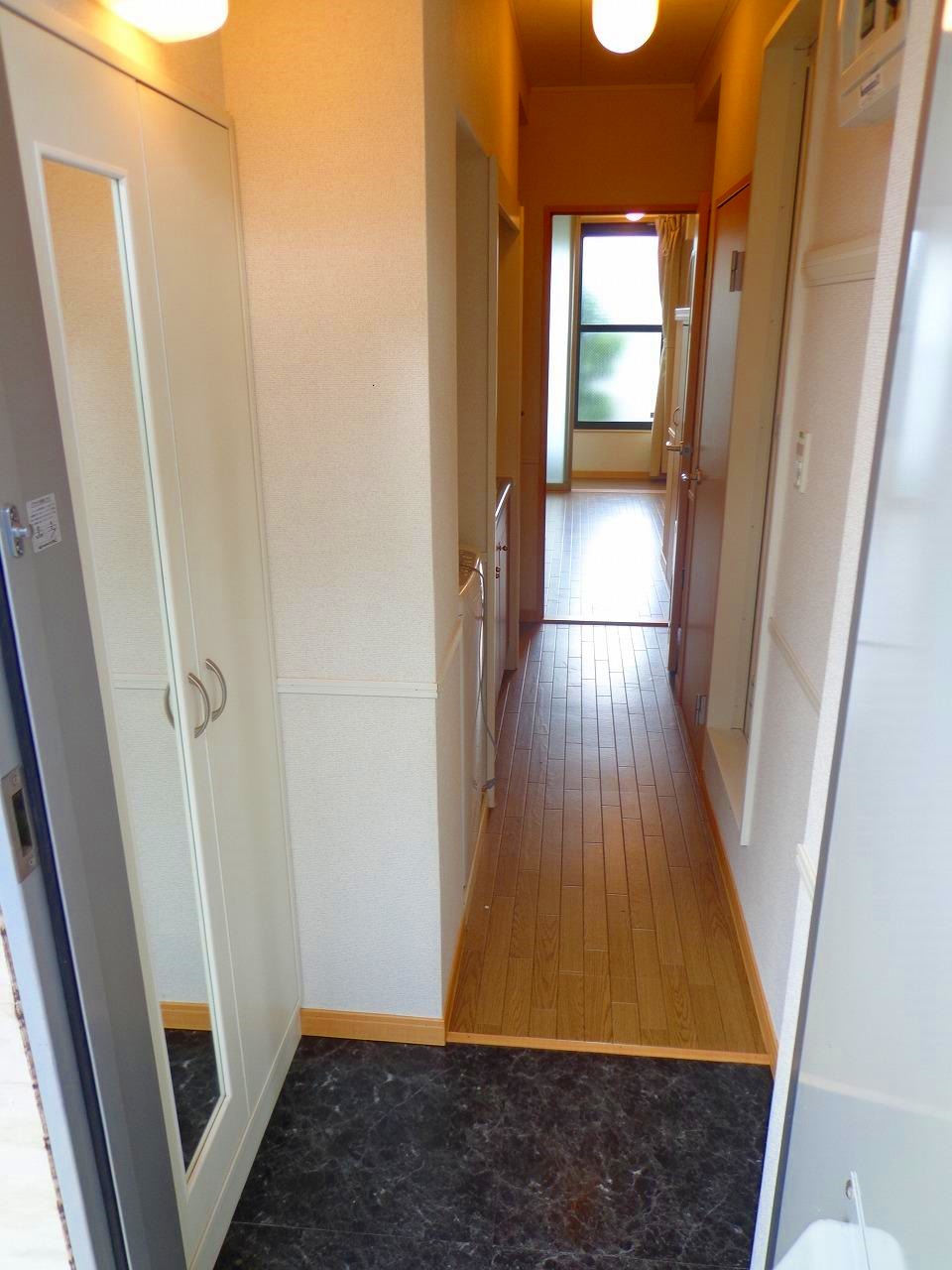 レオパレスフォレスト小倉 玄関