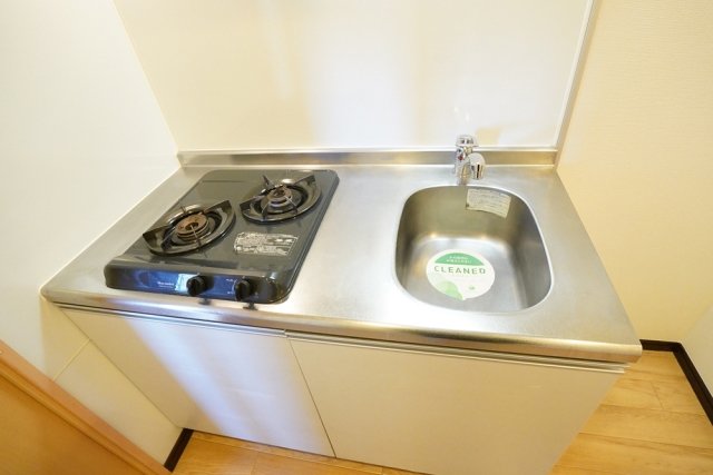 クレイス・プリンシア池袋 システムキッチン（2口ガスコンロ）