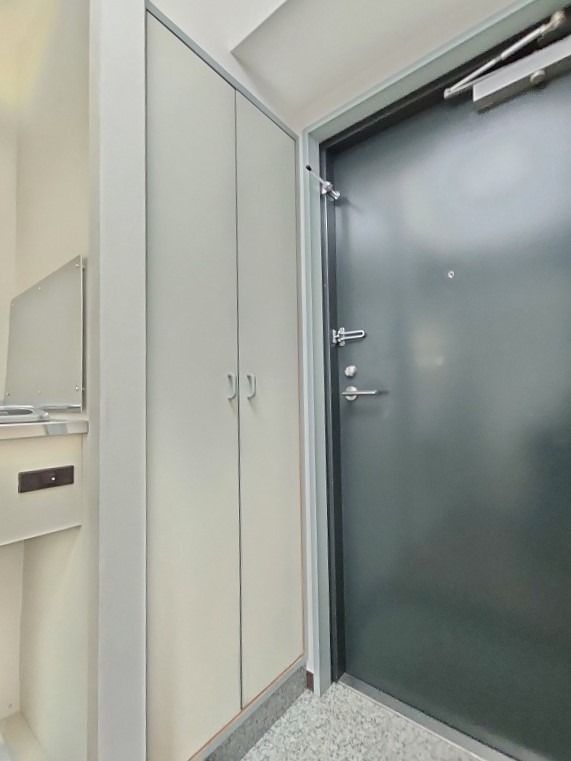 ビバハイム3階 玄関