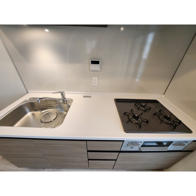 コスモグラシア三ノ輪0901号室 内観