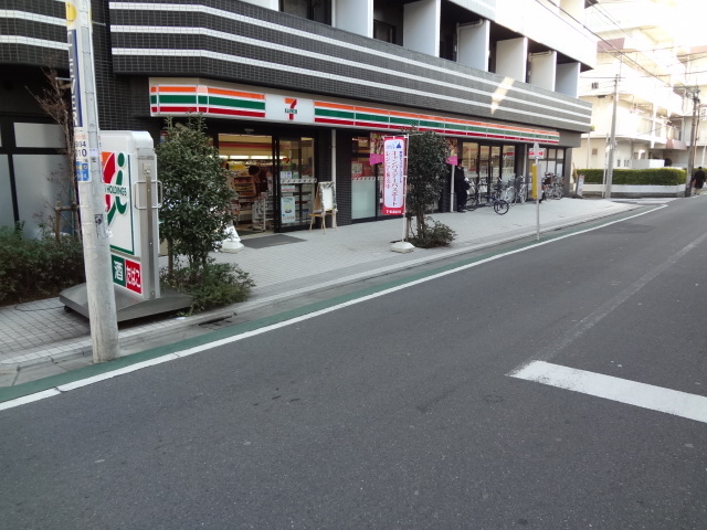 オーガスタ 【コンビニエンスストア】コンビニまで304ｍ