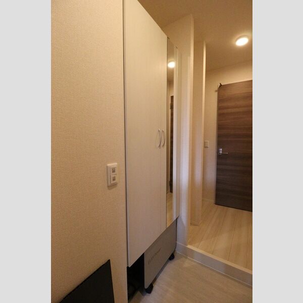 パークサイド新検見103号室 玄関収納