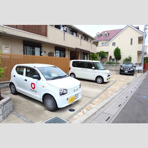 ハピネスⅡ 駐車場