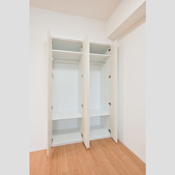 ロイジェント西新井0601号室 収納