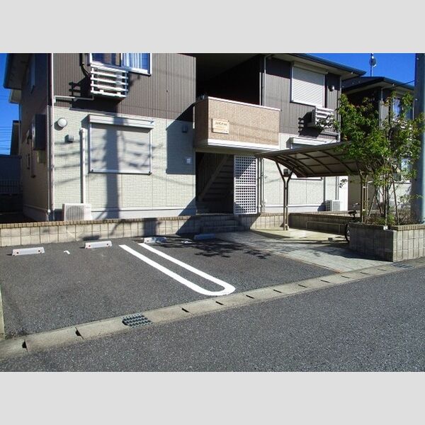 フェザント　東館 駐車場