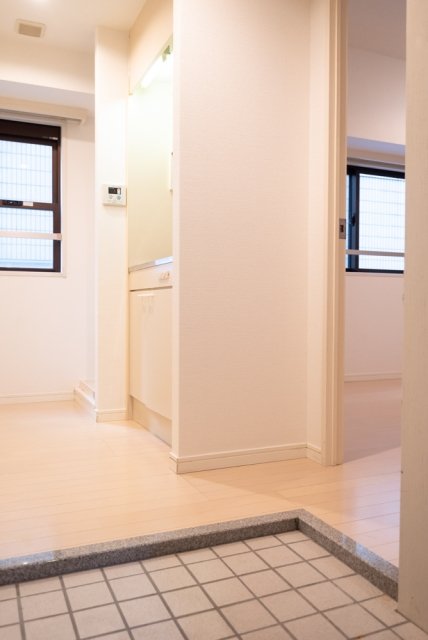 エスコート神田岩本町 玄関