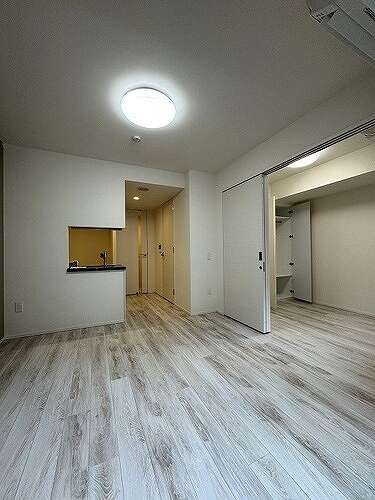 ライオンズ千代田岩本町ミレスーＫＤＡ8階 リビングダイニング　※2024年4月撮影