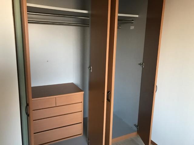 パストラル 洋室クローゼット開放時