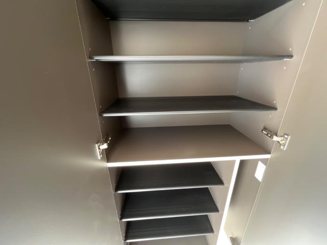 レヴメゾン神山弐番館 下駄箱