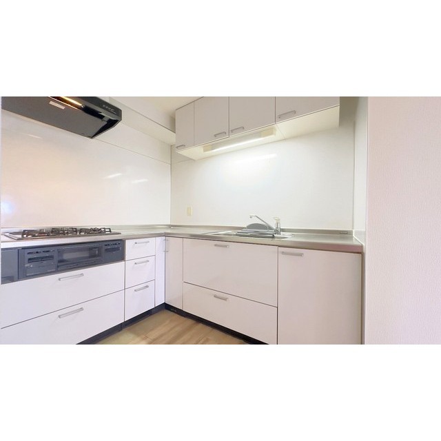 プレシャス　イースト L字型