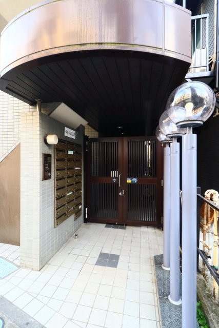 ベルメゾン二子 エントランス