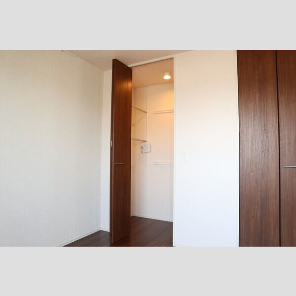 REGALO(レガーロ)302号室 ワンステップクローゼット