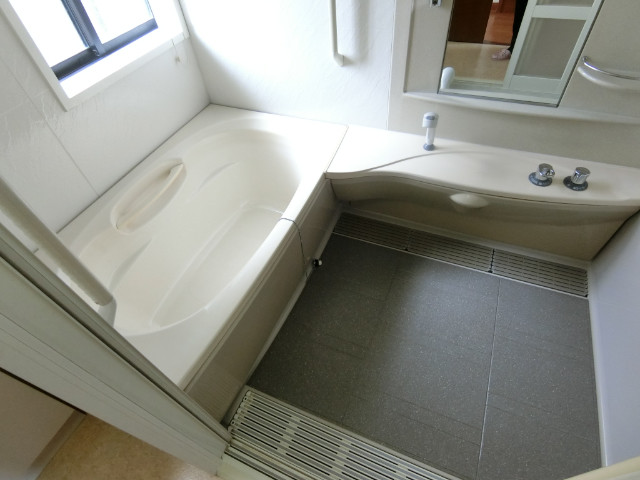 元郷一丁目貸家 追い焚き付きバス