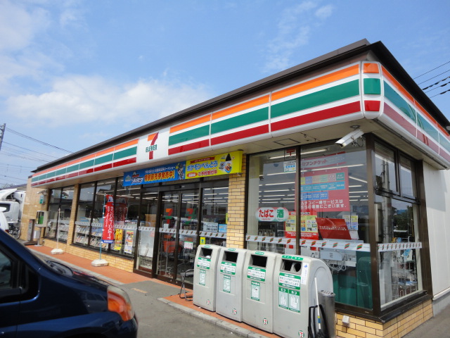 Ｍａｊｅｓｔａ　Ｖｉｌｌａ（マジェスタヴィラ） セブンイレブン川口石神店まで330ｍ