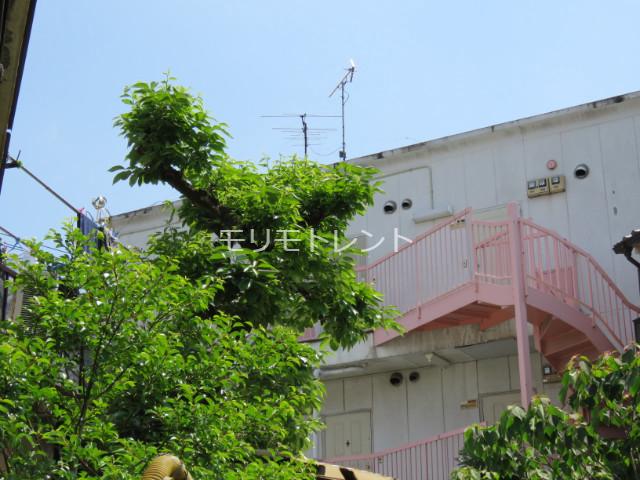 フラッツ上馬2階 外観