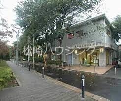 リヴェール 中野区立上高田図書館