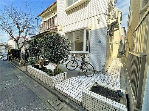 サンライフ赤羽1階 エントランス外観　※前回募集時2023年2月撮影