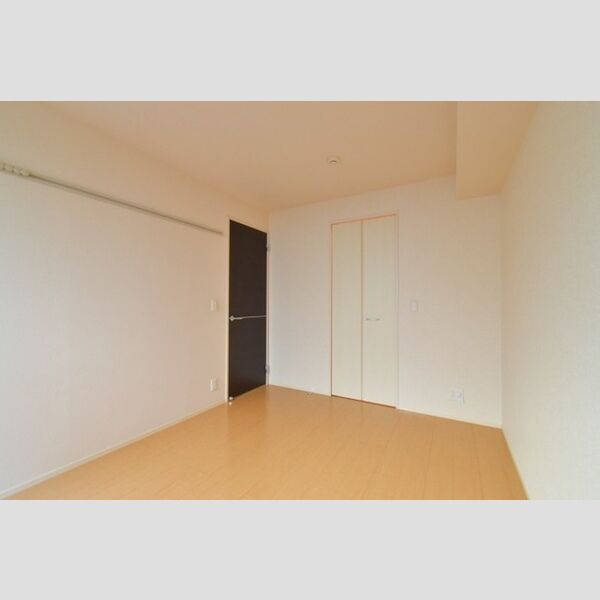 K・fines　B棟102号室 洋室6帖