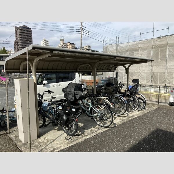 サンパレス青梅 駐輪場