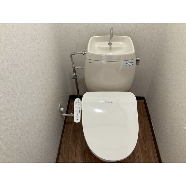 グランデュール瀬戸岡101号室 内観