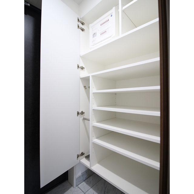 プレール・ドゥーク日本橋浜町402号室 シューズボックス