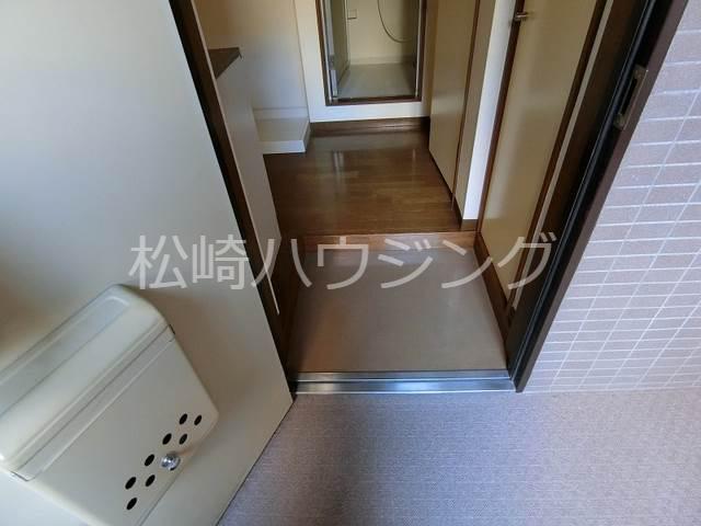ドルチェ中野1階 玄関