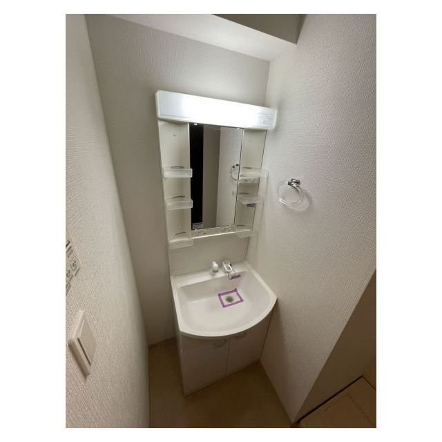 ルクレ池袋0802号室 同建物別部屋の参考画像