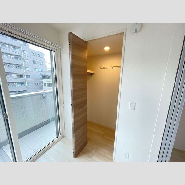 エバーガーデン305号室 収納