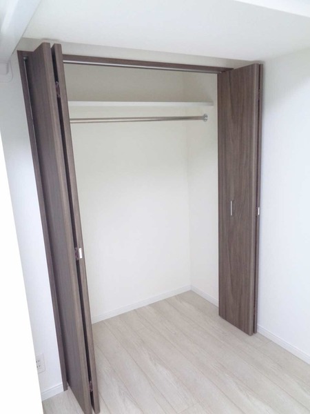 ラフィスタ横浜黄金町405号室 収納