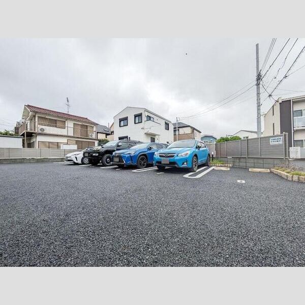 Maison桜の杜 駐車場