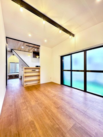 朝霞市宮戸 戸建て 広々としたリビングスペース