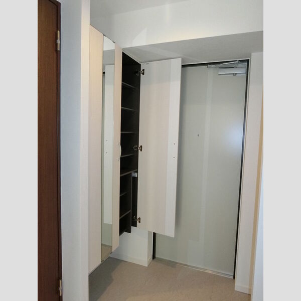 YamazakiSekiyuBLD207号室 ミラー付トールタイプシューズボックス